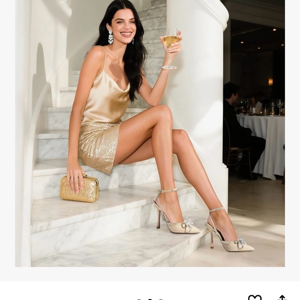 Dream Pairs Glittery gold Heels with Bow, new 8.5 - Picture 6 of 6